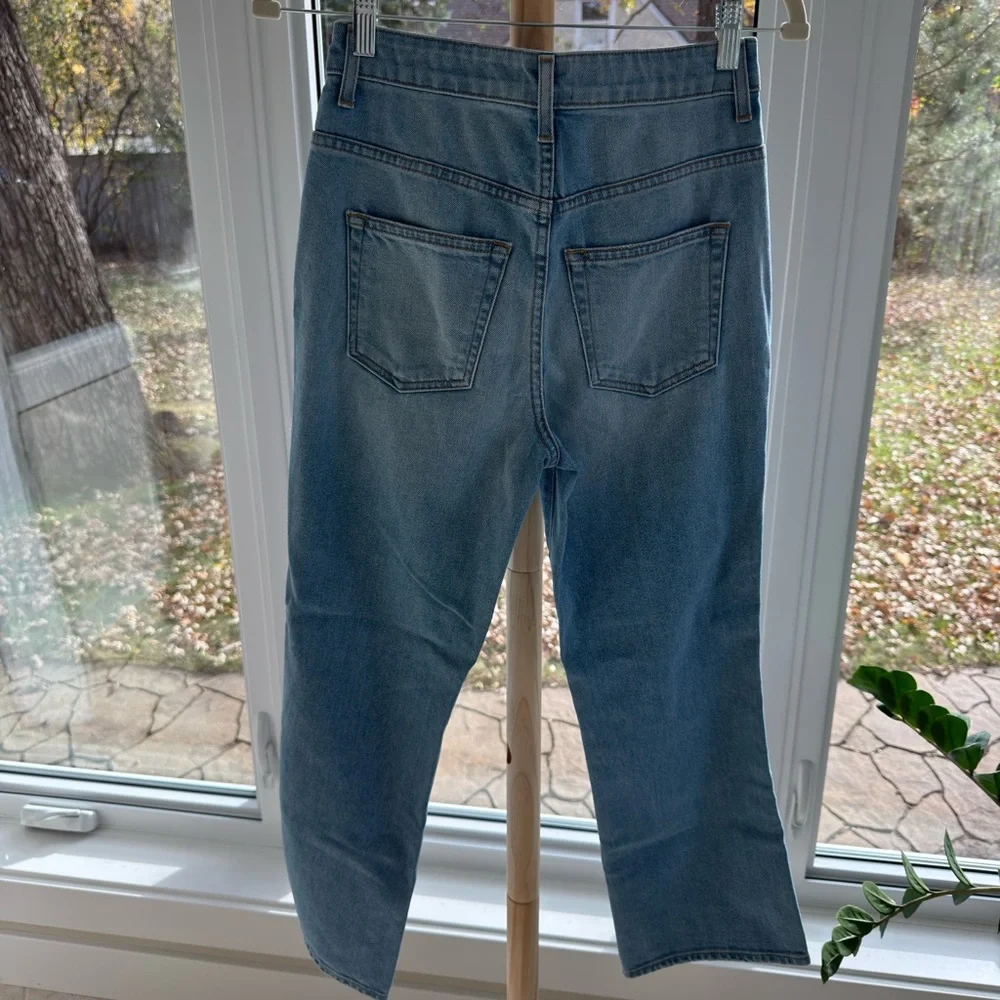 Khaite Benny Mid-Rise Wide Leg Jeans Light Wash Denim Size 27 - Picture 4 of 5